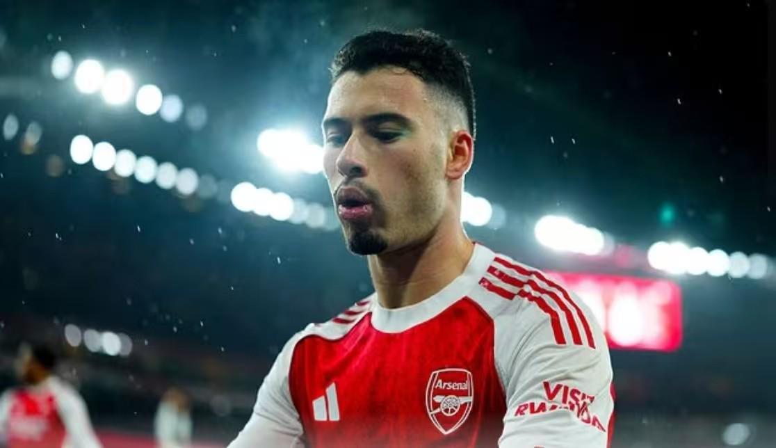 皇冠体育官方入口-邮报长文揭秘马丁内利：生活中淡泊名利，球场上全力以赴