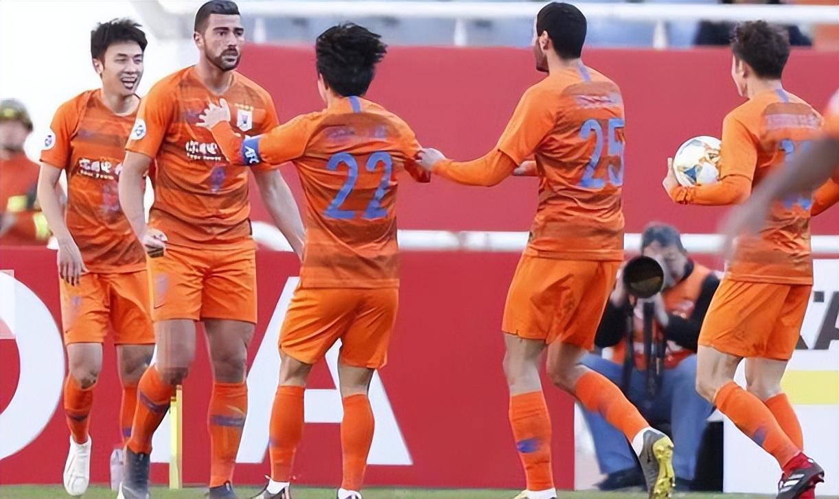 皇冠体育app下载-他刚刚入选邵佳一国足，就有望成为鲁能指挥官位置黑马，值得期待