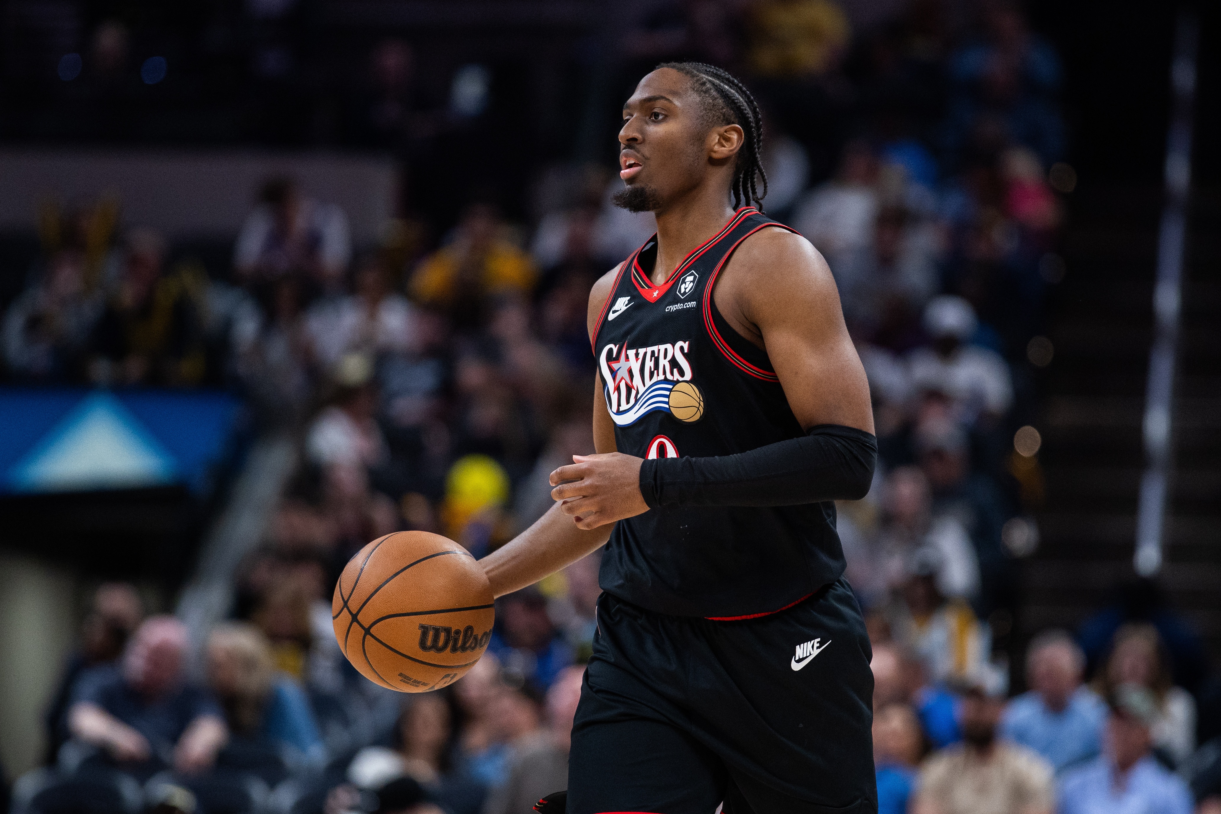 皇冠体育-如梦方醒！马克西第三节单节16分 76人单节净胜22分&amp;领先18分